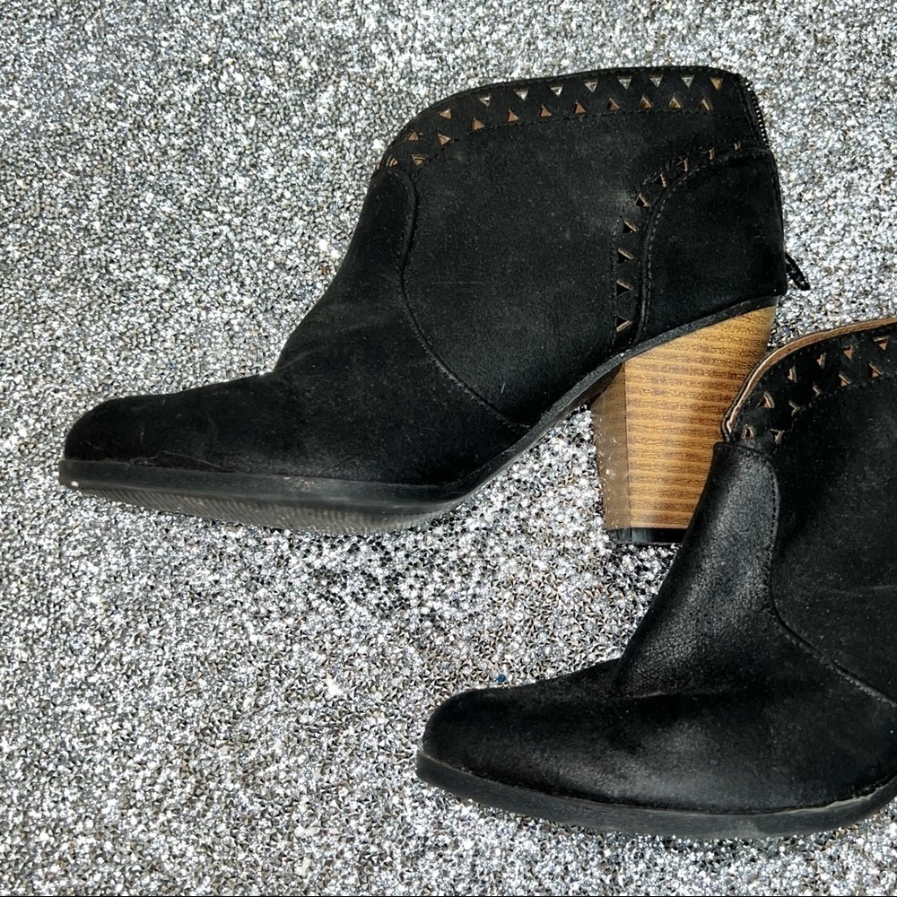 QUPID black ankle booties size 7 - Picture 2 of 9
